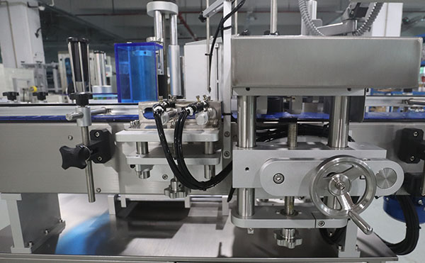 不干膠貼標機,貼標機,圓瓶貼標機